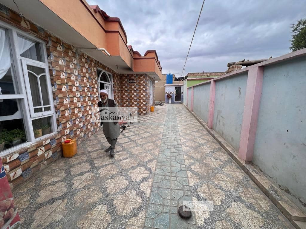 The Three-room house is for sale in Qala-e Zaman Khan, Kabul