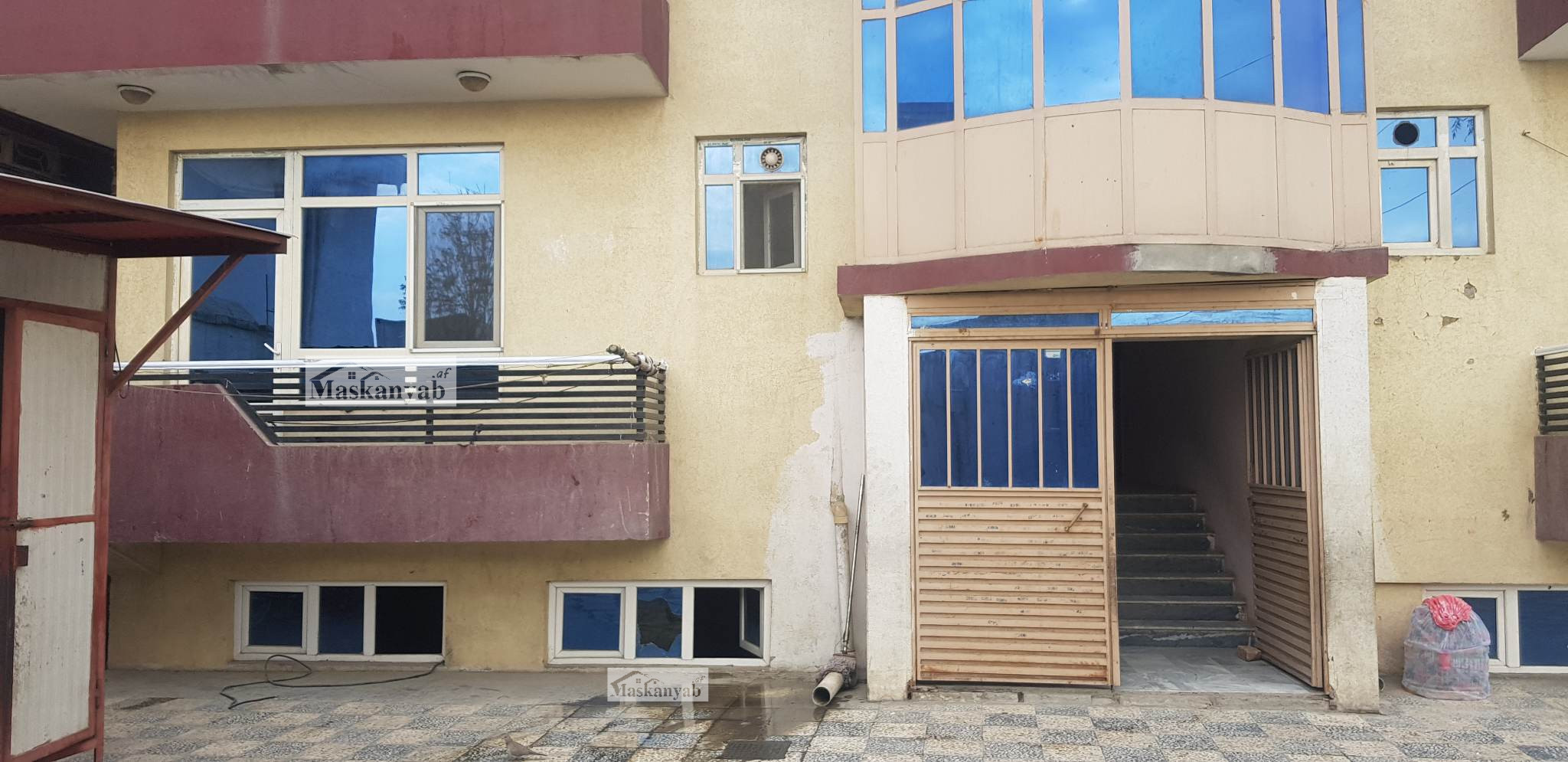 The Three-room apartment is for sale in District 9, Kabul