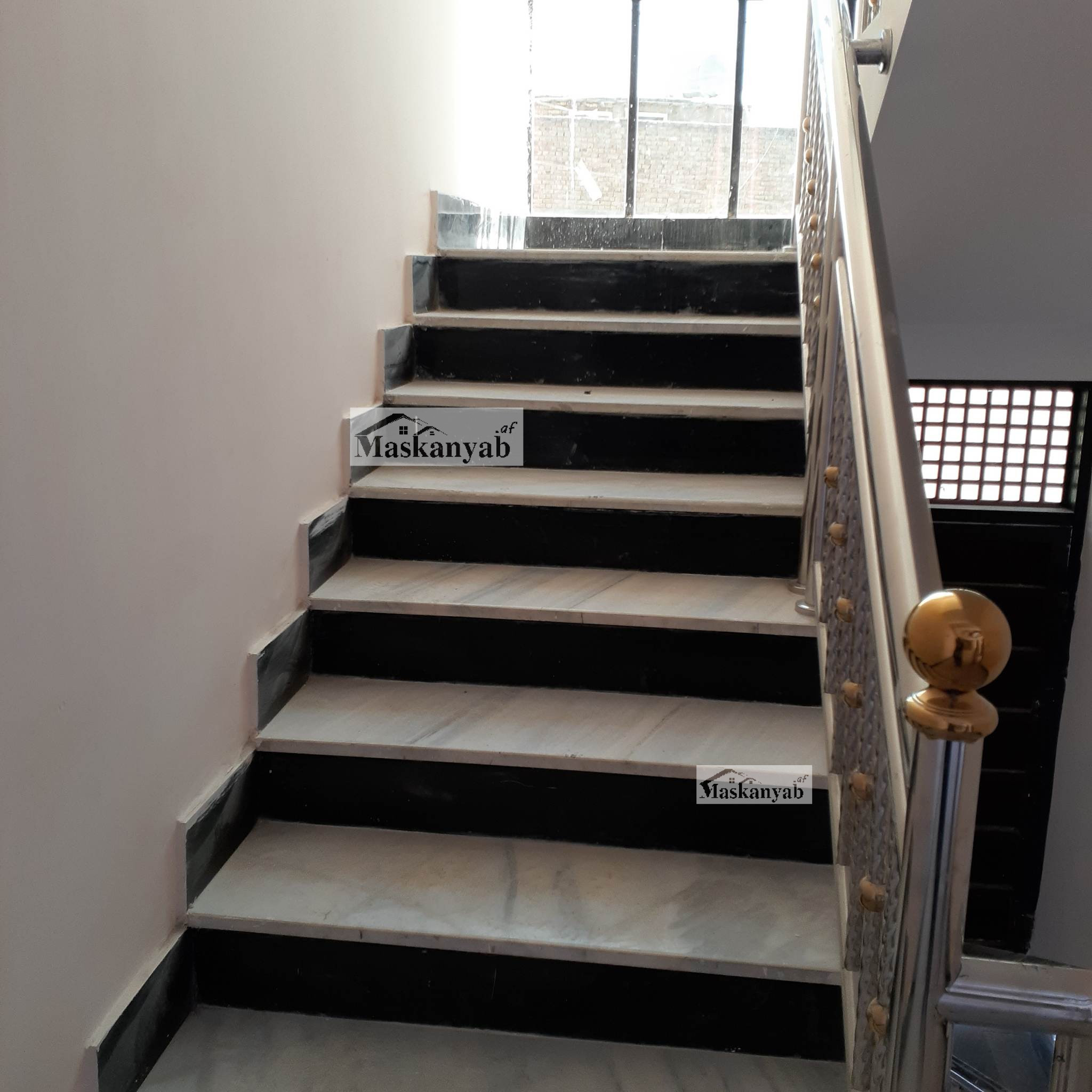 The Six-room house is for sale in District 8, Kabul