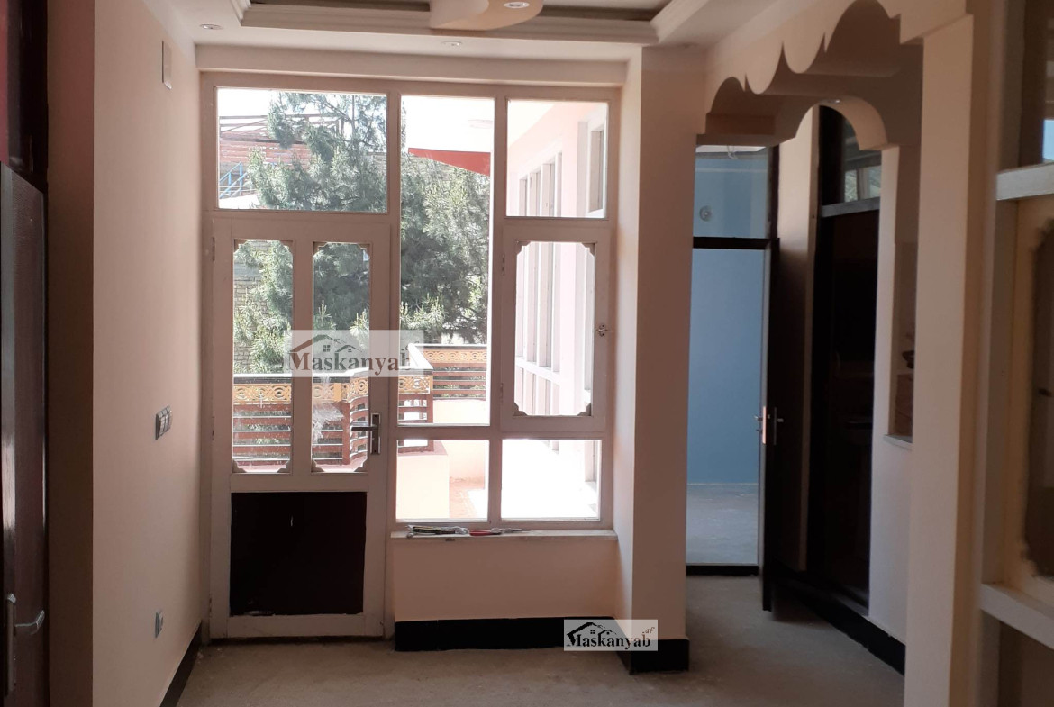 Six-room house for sale in District 8, Kabul