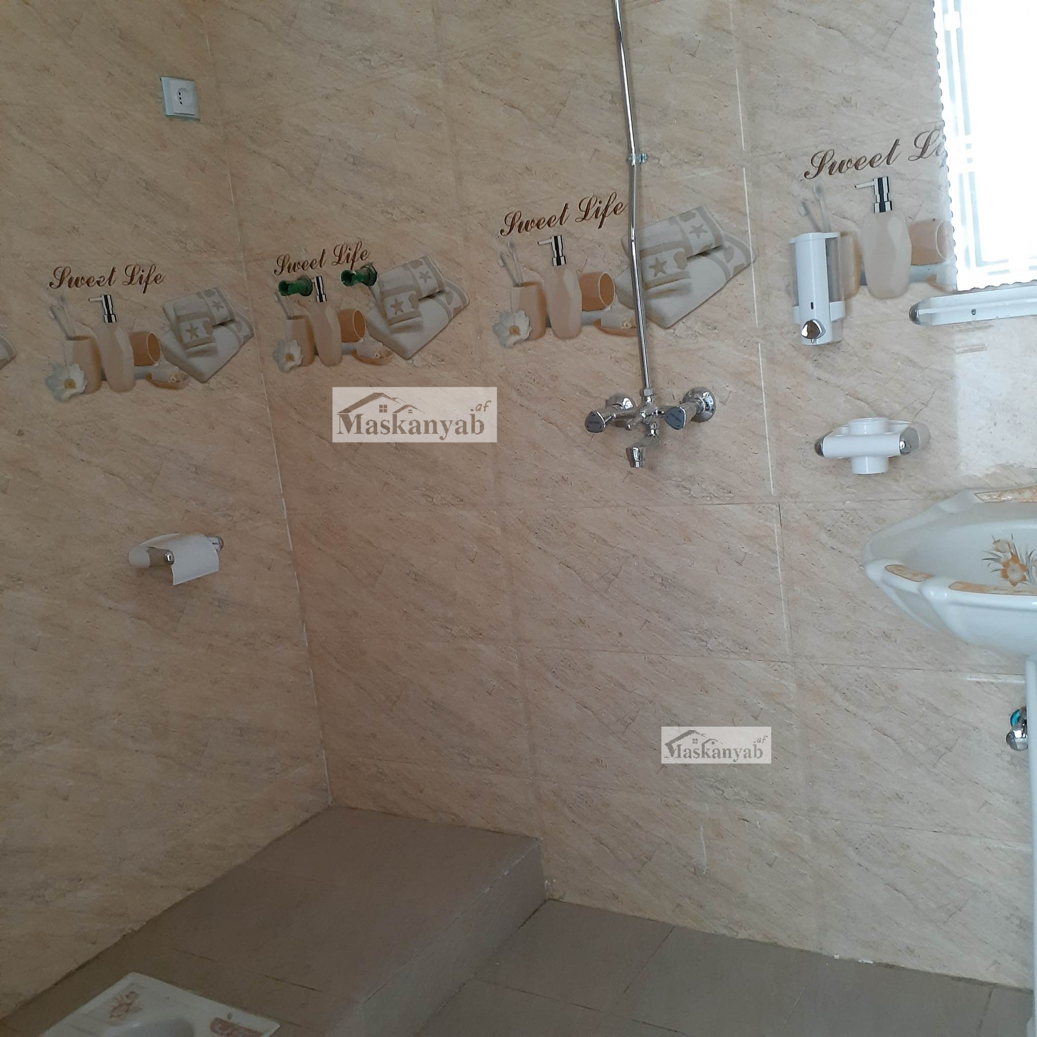 The Six-room house is for sale in District 8, Kabul