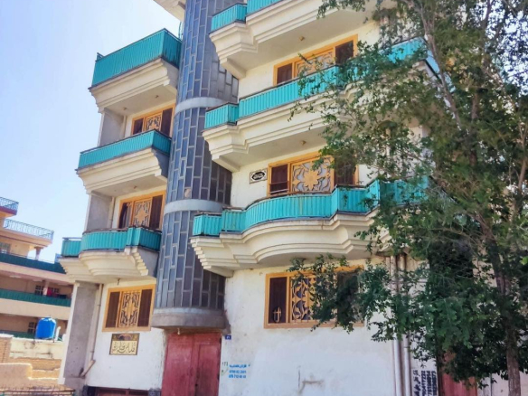 The Three and half-floor house is for sale in Arzan Qimat, Kabul