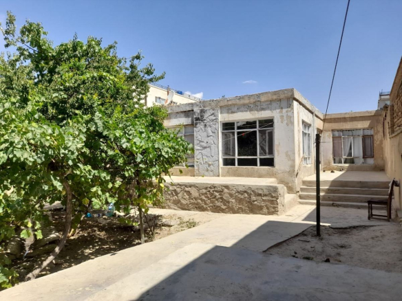 Six-room house for sale in the third part of Khair Khana