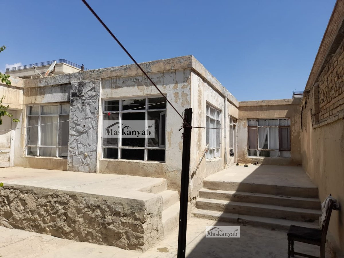 Six-room house for sale in the third part of Khair Khana
