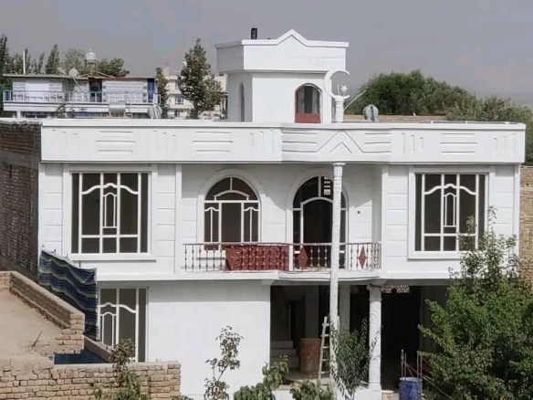 Five-room house for sale in the center of Takhar Province