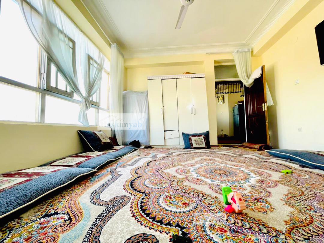 Four-room apartment for sale urgently in Old Taimani Square