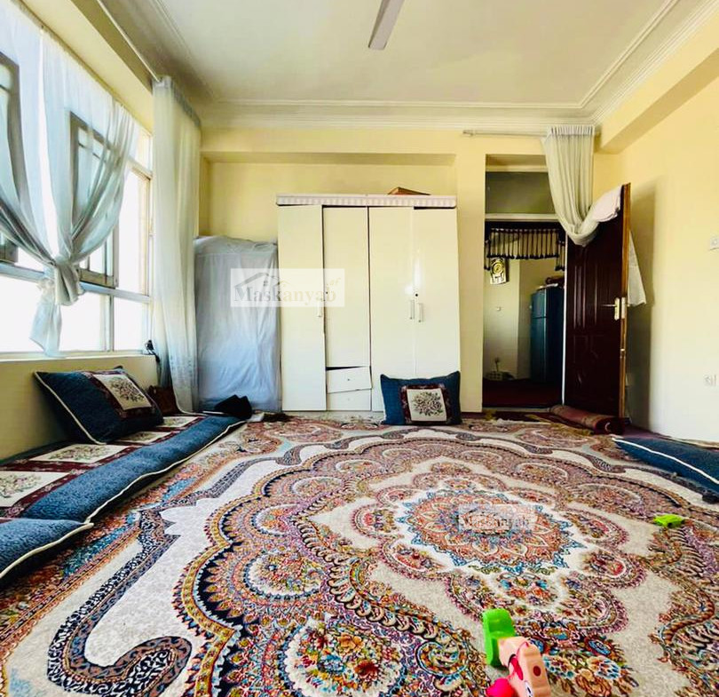 Four-room apartment for sale urgently in Old Taimani Square