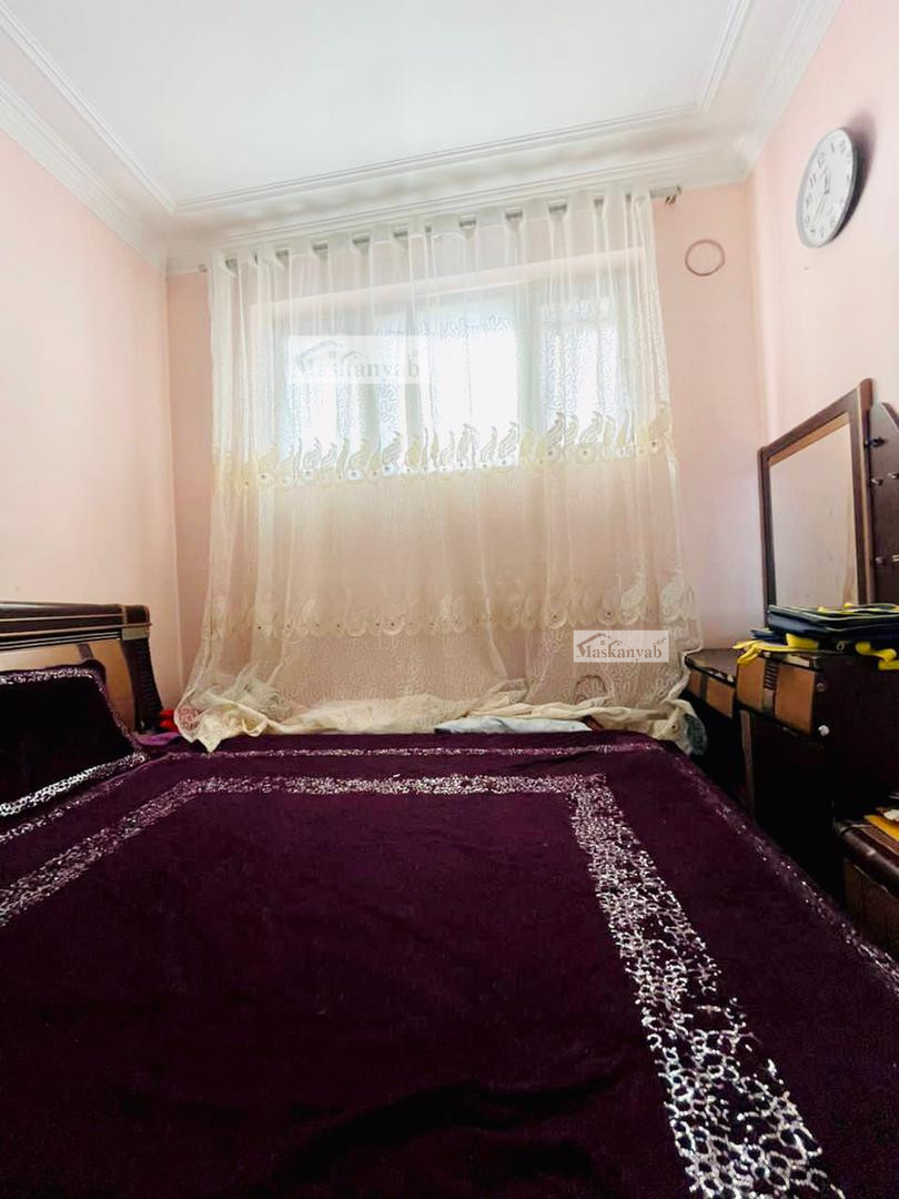 Four-room apartment for sale urgently in Old Taimani Square