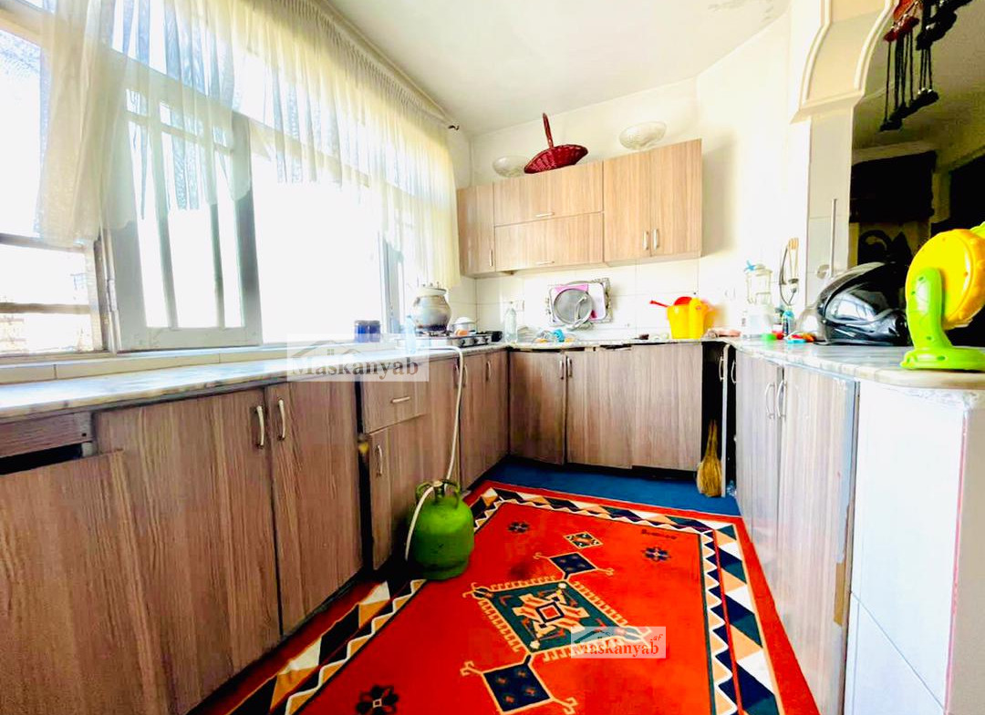 Four-room apartment for sale urgently in Old Taimani Square