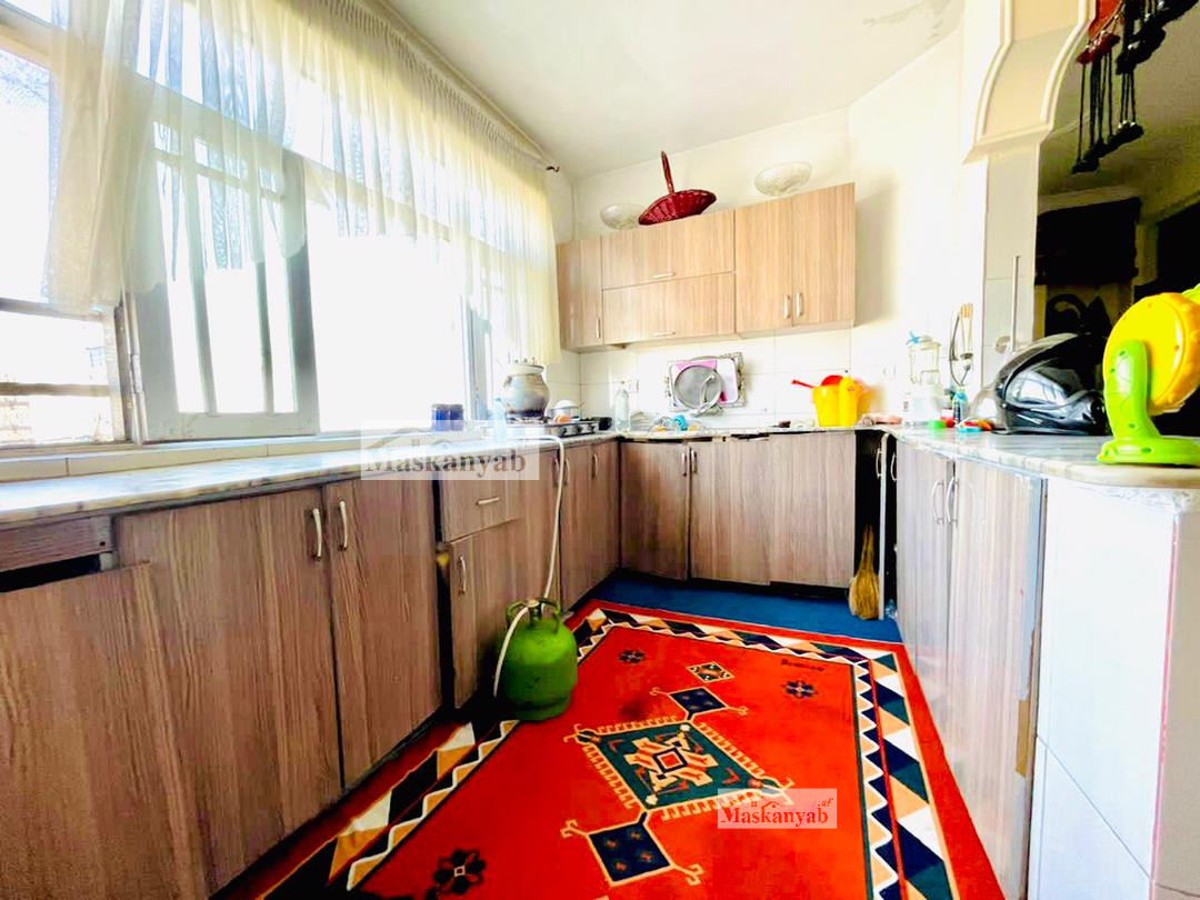 Four-room apartment for sale urgently in Old Taimani Square