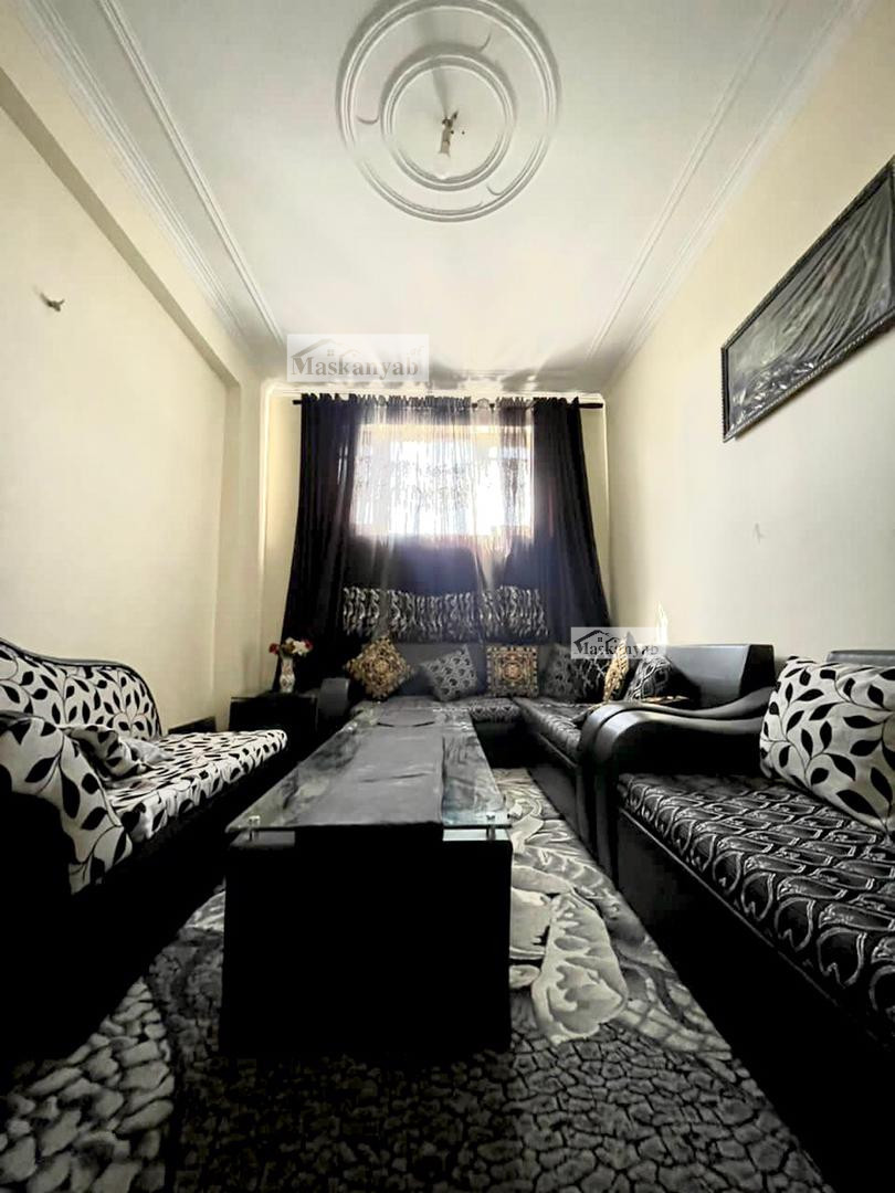 Four-room apartment for sale urgently in Old Taimani Square