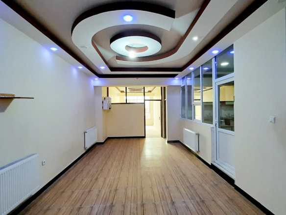 Three-room apartment for rent in front of Salim Karawan Block