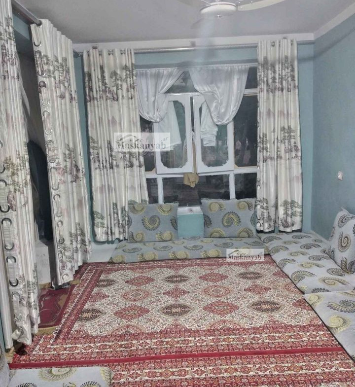 Three-room house for sale urgently in Karte New