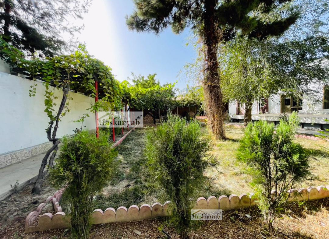 Eight-room house for rent in Shahr-e New, Kabul