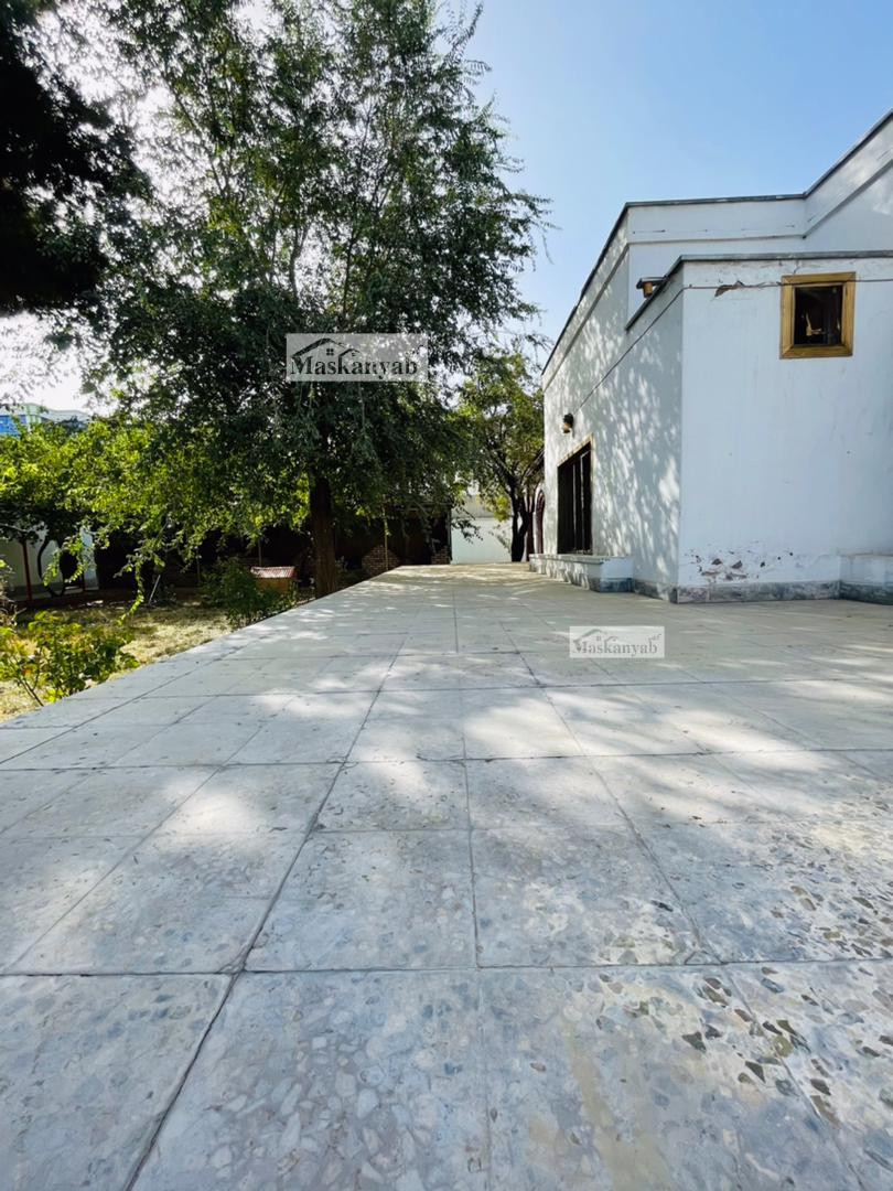 Eight-room house for rent in Shahr-e New, Kabul