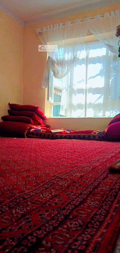 Four-room house for sale urgently in Karte New