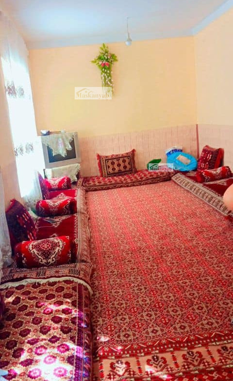Four-room house for sale urgently in Karte New