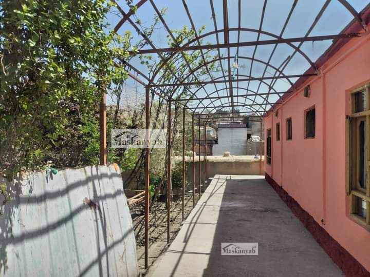 Six-room house for sale in District 8, Kabul