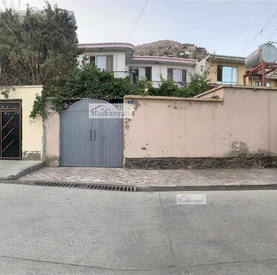 Three-floor house for rent Behind the Ataturk Hospital
