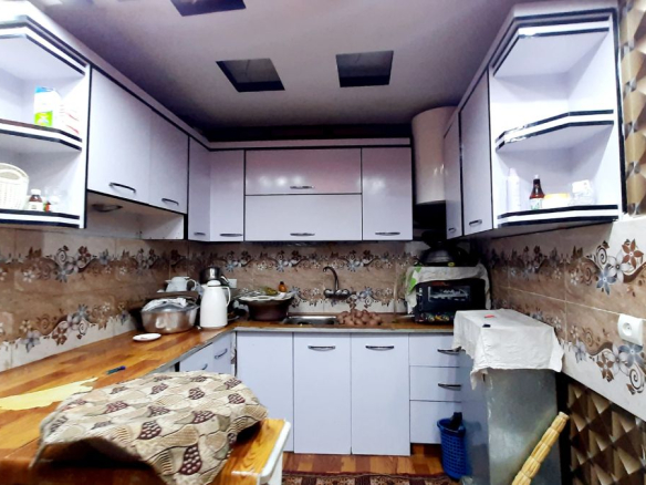 Three-room apartment for mortgage in front of Salim Karawan Blocks