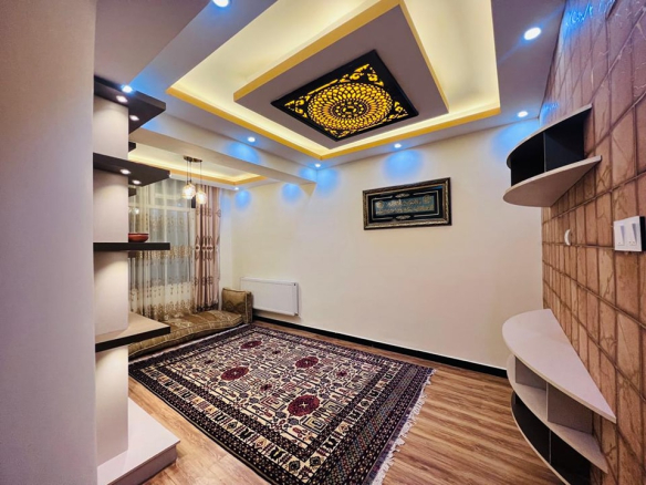 Three-room apartment for sale in Traffic Square, Kabul