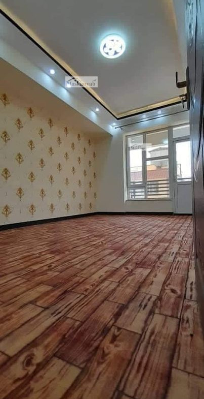 Three-room apartment for sale urgently in Taimani Project