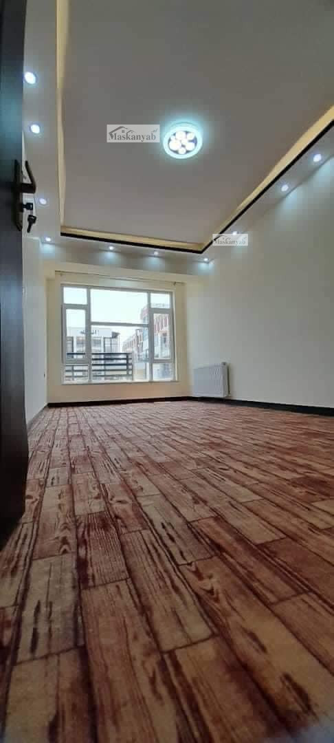 Three-room apartment for sale urgently in Taimani Project
