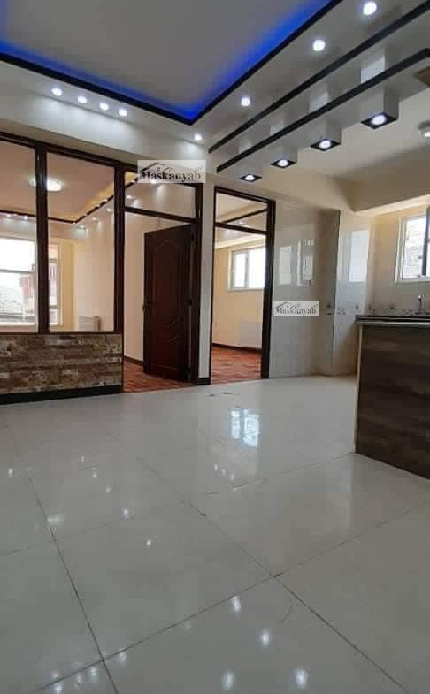 Three-room apartment for sale urgently in Taimani Project