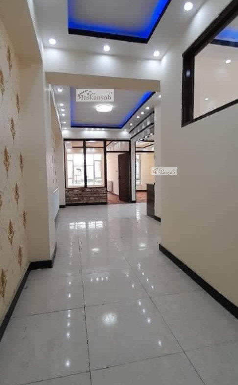 Three-room apartment for sale urgently in Taimani Project
