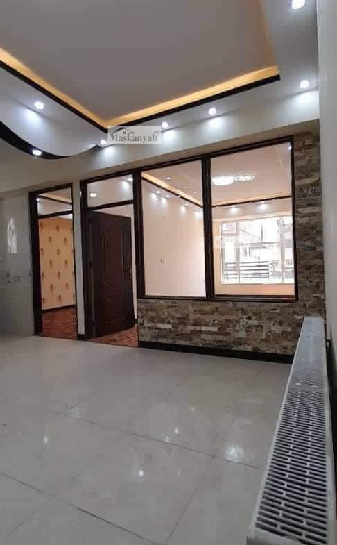 Three-room apartment for sale urgently in Taimani Project