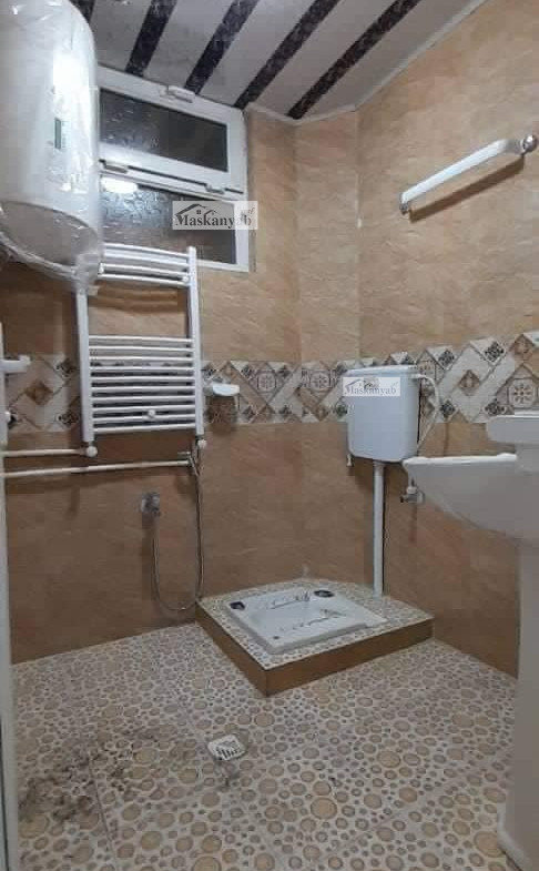 Three-room apartment for sale urgently in Taimani Project