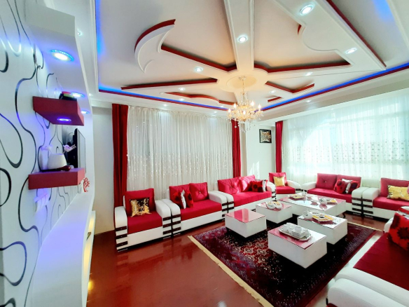 Four-room apartment for rent in front of Salim Karawan Block