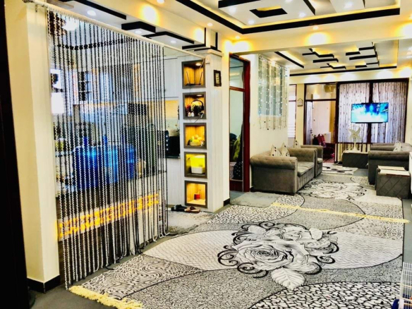 Four-room apartment for sale on Fifth Street of Taimani Project