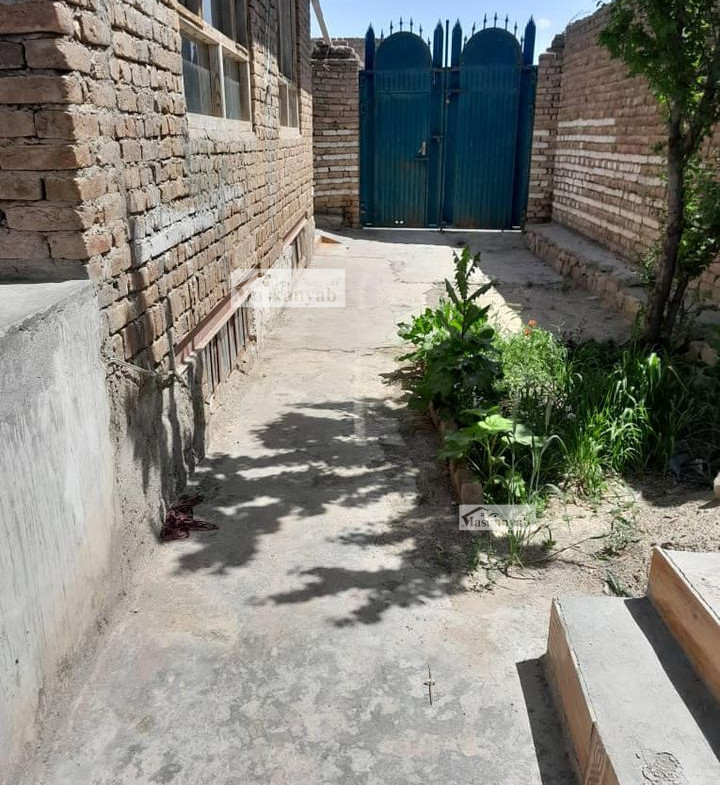 Four-room house for sale in Hussain Khel, District 22