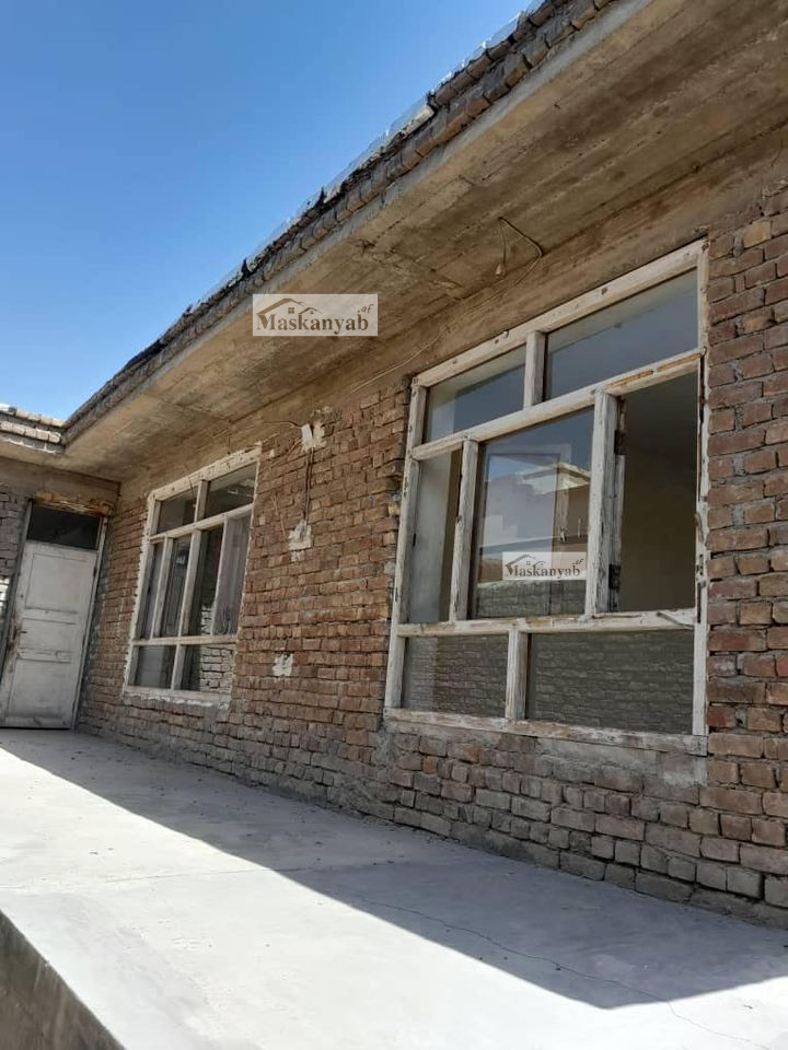 Four-room house for sale in Hussain Khel, District 22