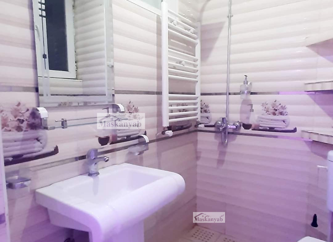 Three-room apartment for rent in front of Salim Karawan Block