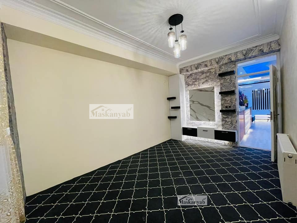 Three-room apartment for sale urgently in Taimani Project