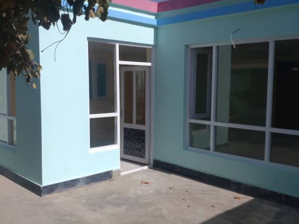 Two-room house for sale in District 13, Barchi