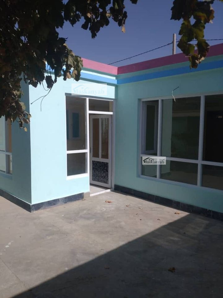 Two-room house for sale in District 13, Barchi