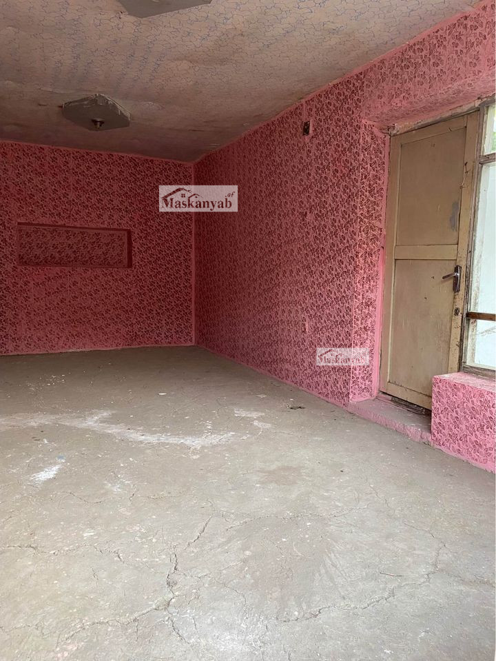Destructive house for sale at Aqa Ali Shams, District 7