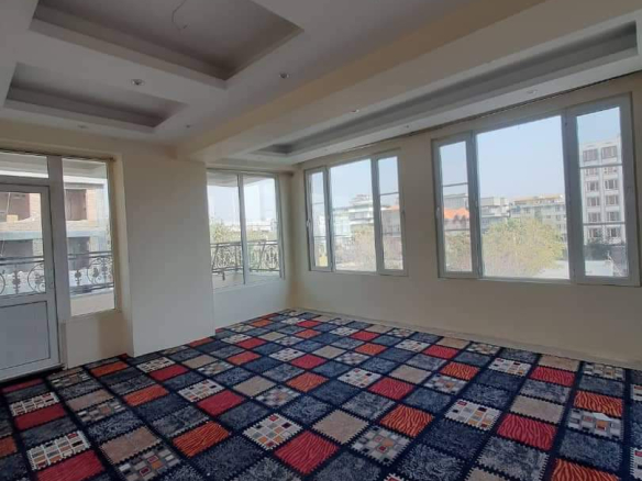 Four-room apartment for sale on 1st Street of Taimani Project