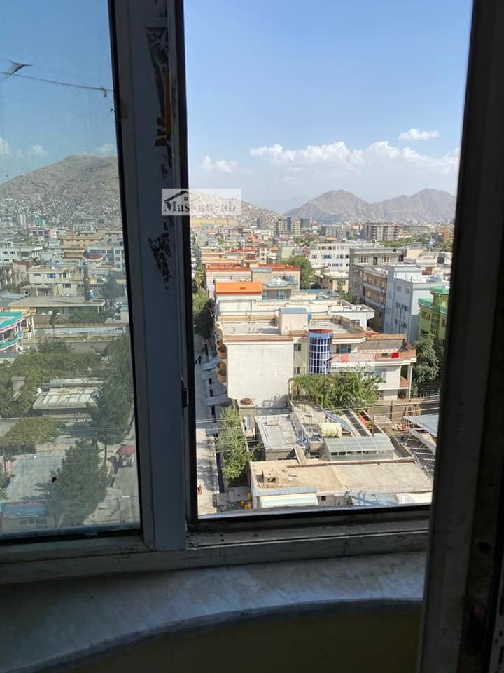 Four-room apartment for sale urgently in Khoshal Khan