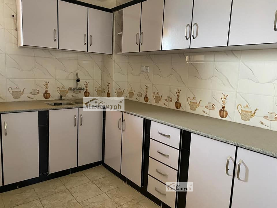 Four-room apartment for sale urgently in Khoshal Khan