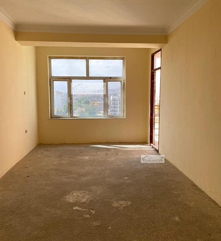 Four-room apartment for sale urgently in Khoshal Khan