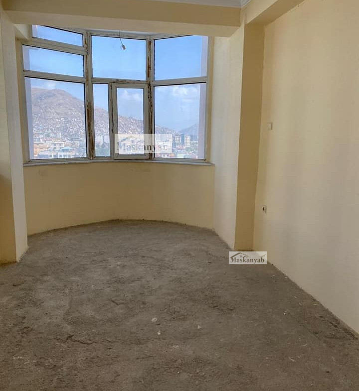 Four-room apartment for sale urgently in Khoshal Khan