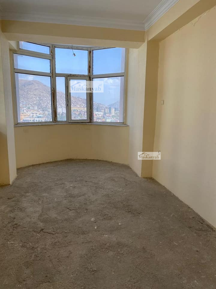 Four-room apartment for sale urgently in Khoshal Khan