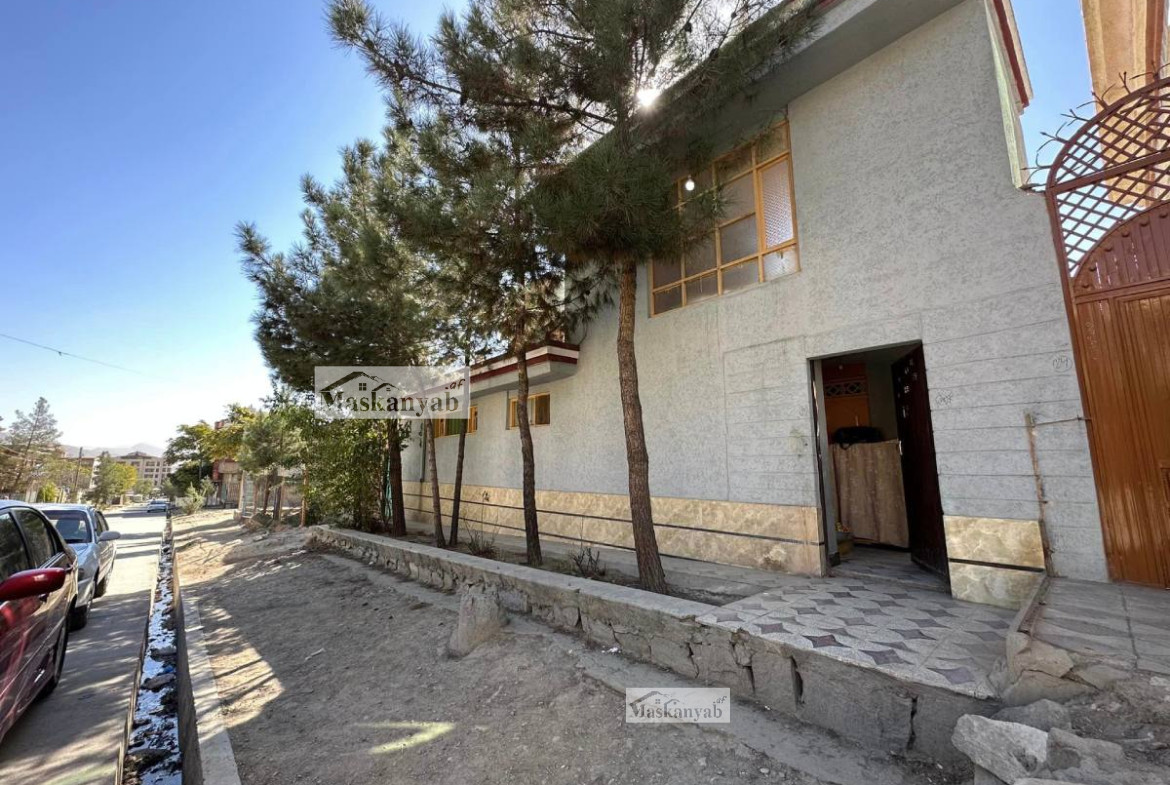 Four-room house for sale urgently at 315, Khair Khana