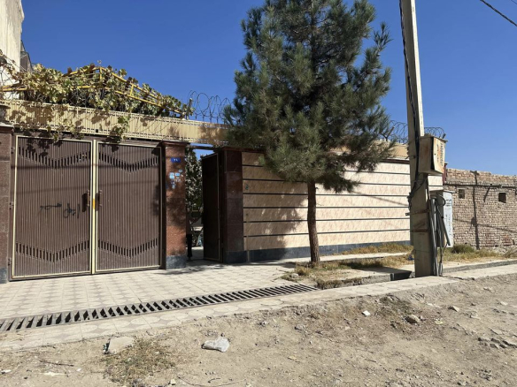 Four-room house for sale urgently at 315, Khair Khana