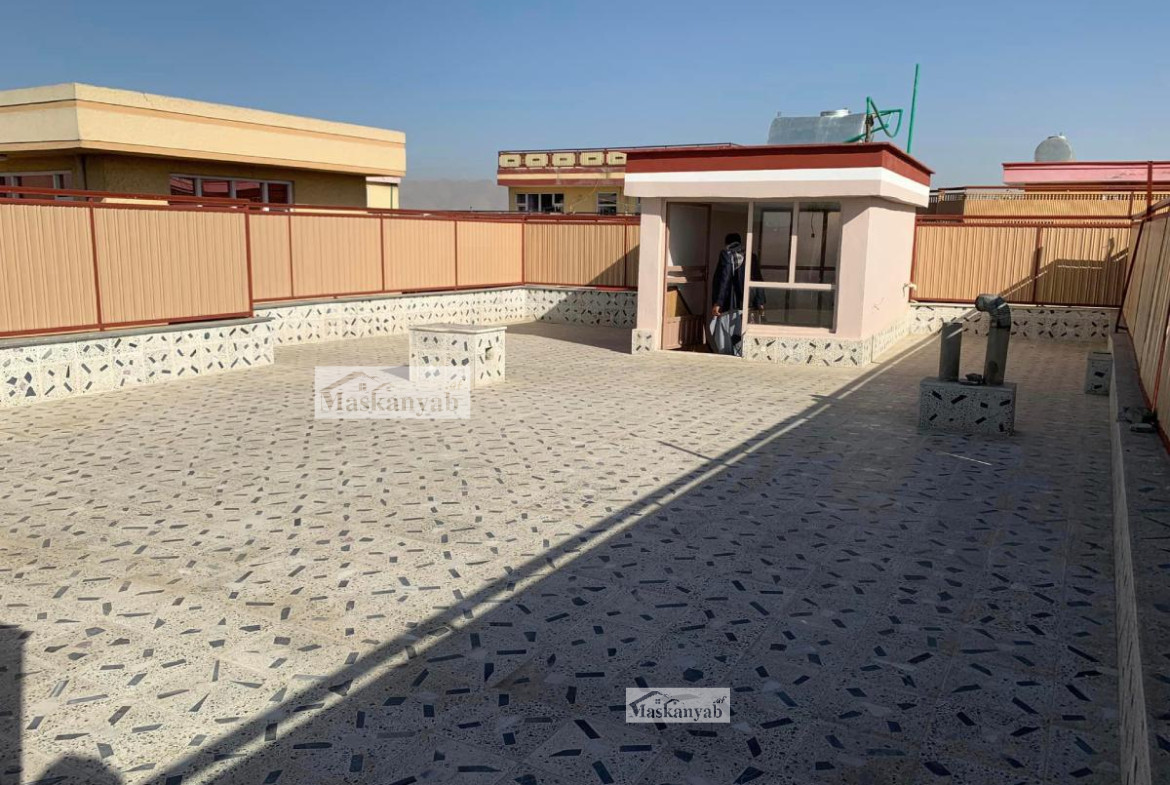 Six-room house for sale in Raes Place, Darul Aman