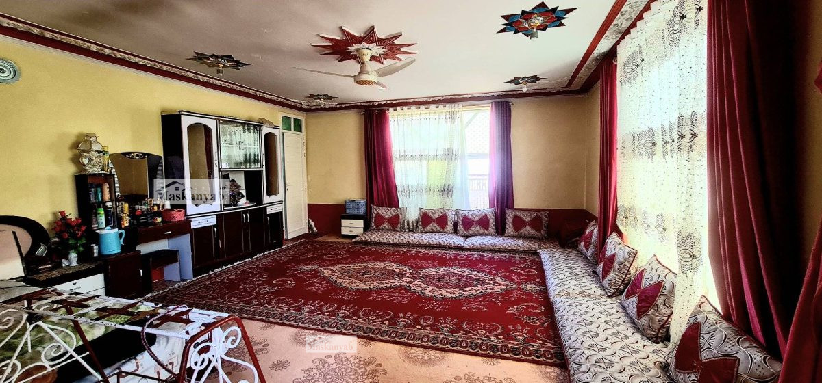 Three-floor house for sale in the West of Golden Town